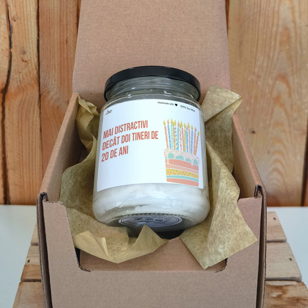 Mai distractivi decat doi tineri de 20 de ani Lumanare parfumata din soia